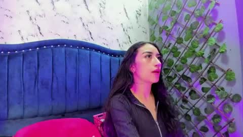 TiffanyDream8 online show from June 25, 2026, 7:07 pm