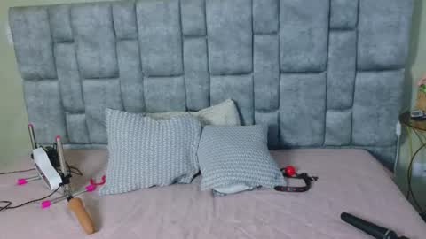 TiffanyEbony  online show from June 13, 2026, 2:04 pm