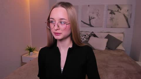 Tiffany online show from February 3, 2025, 10:58 am