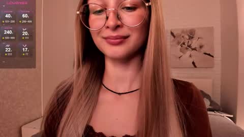 Tiffany online show from September 18, 2025, 1:57 pm