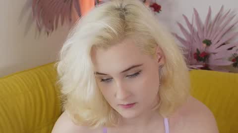 Snapshot of tiffanyjons chatting on October 12, 2025, 5:34 pm tiffanyjons online show from October 12, 2025, 5:34 pm