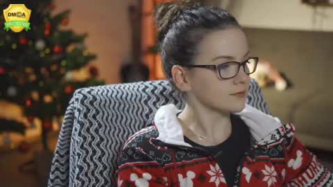 tiffanyriox online show from December 17, 2025, 12:49 am