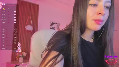 Snapshot of tiffanywright_ chatting on February 18, 2025, 6:47 pm Tiffany online show from February 18, 2025, 6:47 pm