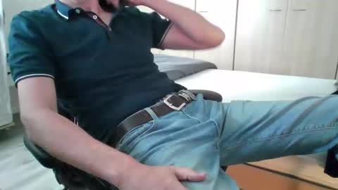 tigerjow941808 online show from April 13, 2026, 9:15 am