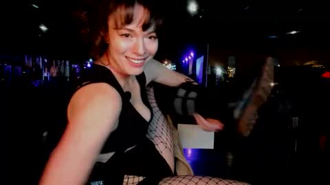 Snapshot of tiggerrosey chatting on November 8, 2025, 8:29 pm All my Links online show from November 8, 2025, 8:29 pm