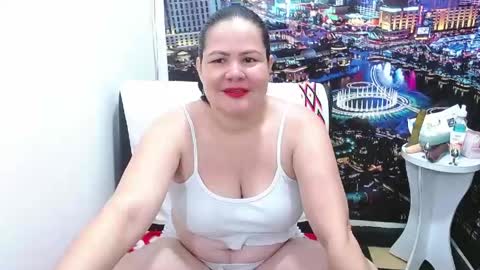 Tila online show from April 15, 2026, 2:29 am