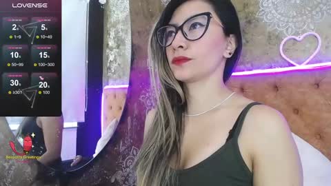 Snapshot of tila_tequila15 chatting on February 22, 2025, 12:19 pm TILA TEQUILA online show from February 22, 2025, 12:19 pm