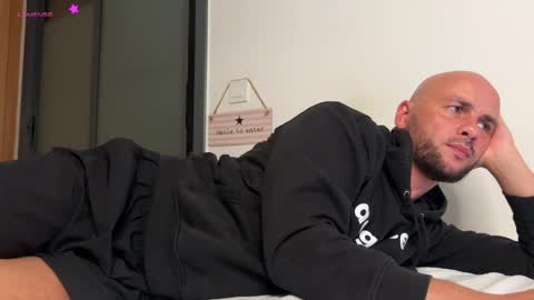 Snapshot of tim_beard chatting on May 6, 2026, 10:04 pm Tim Beard online show from May 6, 2026, 10:04 pm