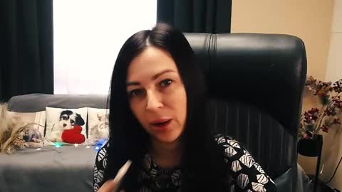 Snapshot of timeparadice chatting on October 30, 2025, 8:38 am Luisa online show from October 30, 2025, 8:38 am