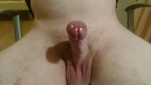 Snapshot of timide93 chatting on November 24, 2025, 6:40 pm jeune coquin online show from November 24, 2025, 6:40 pm