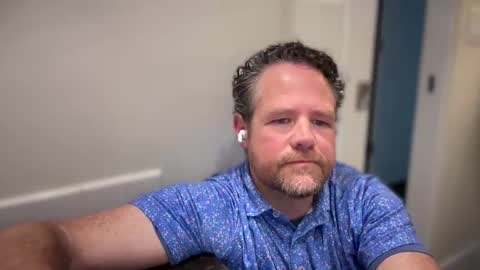 Snapshot of timjcali chatting on November 3, 2025, 4:08 pm Tim online show from November 3, 2025, 4:08 pm