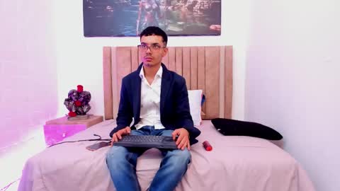 Snapshot of timothe_evans chatting on November 20, 2025, 8:30 pm Evans online show from November 20, 2025, 8:30 pm