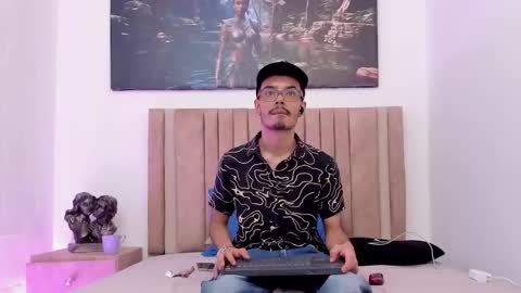 Snapshot of timothe_evans chatting on December 4, 2025, 4:00 am Evans online show from December 4, 2025, 4:00 am