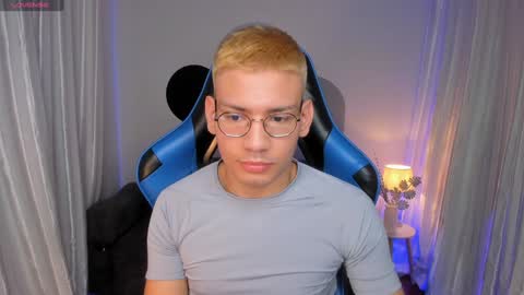 Snapshot of timothy_jones1 chatting on December 12, 2024, 10:45 am timi jones online show from December 12, 2024, 10:45 am