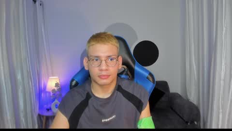 Snapshot of timothy_jones1 chatting on December 17, 2024, 10:44 am timi jones online show from December 17, 2024, 10:44 am