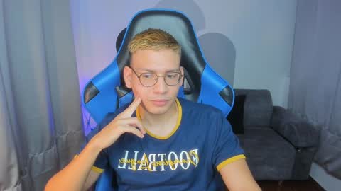 Snapshot of timothy_jones1 chatting on December 30, 2024, 9:50 pm timi jones online show from December 30, 2024, 9:50 pm