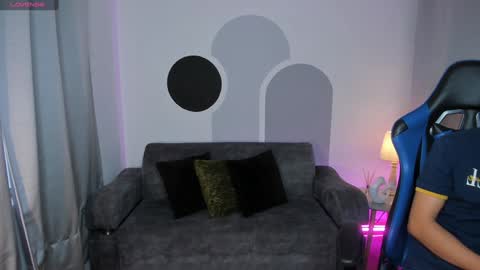 Snapshot of timothy_jones1 chatting on January 10, 2025, 11:43 am timi jones online show from January 10, 2025, 11:43 am