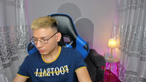 Snapshot of timothy_jones1 chatting on January 14, 2025, 1:04 am timi jones online show from January 14, 2025, 1:04 am