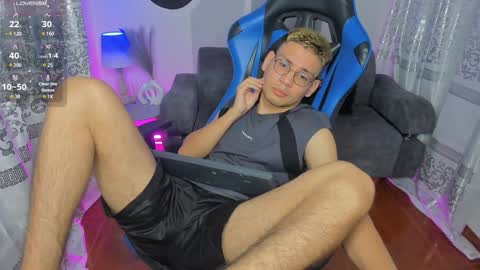 Snapshot of timothy_jones1 chatting on January 30, 2025, 11:45 pm timi jones online show from January 30, 2025, 11:45 pm