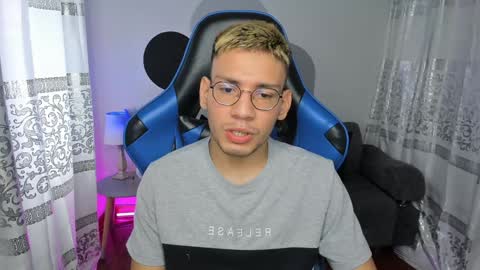 Snapshot of timothy_jones1 chatting on January 31, 2025, 3:44 pm timi jones online show from January 31, 2025, 3:44 pm