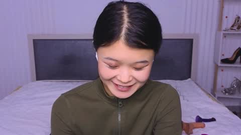 Snapshot of tina__kim chatting on December 9, 2024, 11:15 am tina__kim online show from December 9, 2024, 11:15 am