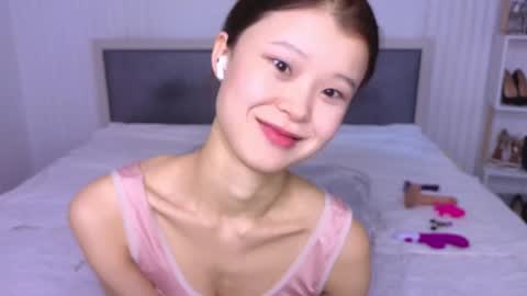 Snapshot of tina__kim chatting on January 15, 2025, 8:09 am tina__kim online show from January 15, 2025, 8:09 am