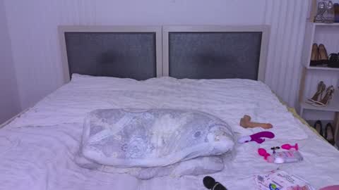 Snapshot of tina__kim chatting on January 16, 2025, 7:49 am tina__kim online show from January 16, 2025, 7:49 am