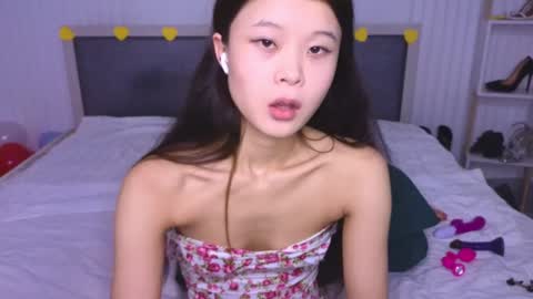 Snapshot of tina__kim chatting on February 5, 2025, 10:51 am tina__kim online show from February 5, 2025, 10:51 am
