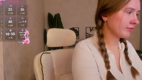 Snapshot of tina_hicks chatting on April 14, 2026, 8:31 am Stella online show from April 14, 2026, 8:31 am