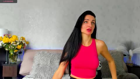 Tina online show from October 16, 2025, 10:38 am