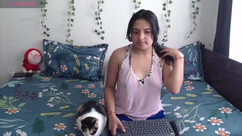 Tina N Charlie online show from November 4, 2025, 12:26 pm