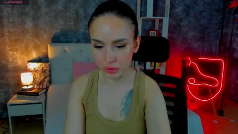 Snapshot of tina_xx_tina chatting on April 8, 2026, 1:38 am Kristina online show from April 8, 2026, 1:38 am