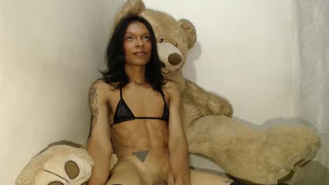 Snapshot of tinaa_williams chatting on February 25, 2025, 7:25 pm tinaa_williams online show from February 25, 2025, 7:25 pm