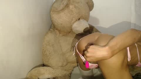 Snapshot of tinaa_williams chatting on March 12, 2025, 7:49 pm tinaa_williams online show from March 12, 2025, 7:49 pm