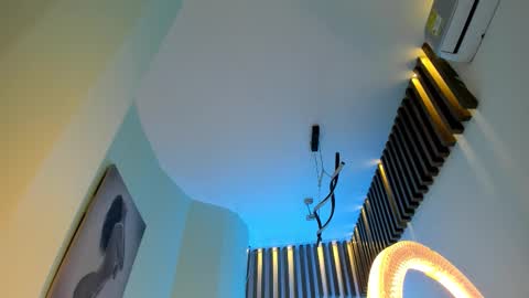 Tina  online show from October 27, 2025, 4:05 am