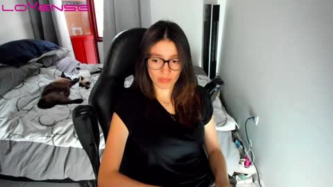 Snapshot of tinaricci chatting on December 16, 2024, 7:54 pm Tina online show from December 16, 2024, 7:54 pm