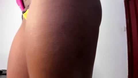 Snapshot of tinas_smith chatting on February 19, 2026, 2:24 pm tinas_smith online show from February 19, 2026, 2:24 pm