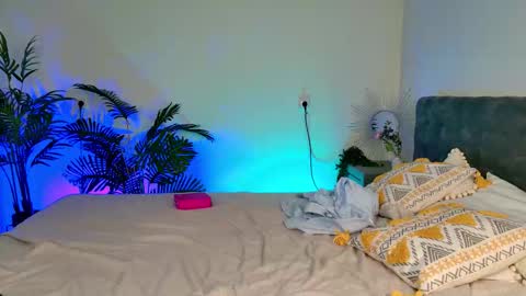 Snapshot of tinasiner chatting on March 3, 2026, 2:01 pm tinasiner online show from March 3, 2026, 2:01 pm