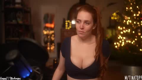 Snapshot of tinatopp chatting on December 20, 2025, 2:51 am Tina - online show from December 20, 2025, 2:51 am