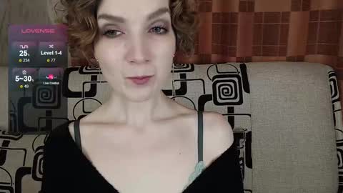 Snapshot of tinawincee chatting on February 7, 2026, 5:00 am Tina online show from February 7, 2026, 5:00 am