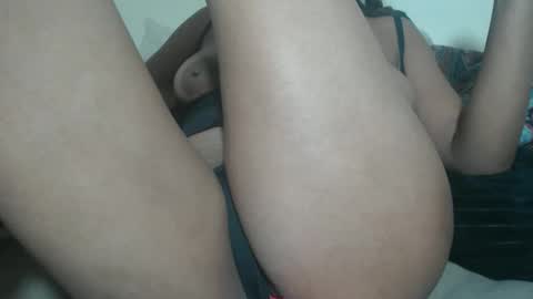 Snapshot of tinaxxxpetite chatting on February 21, 2026, 10:11 pm Tina online show from February 21, 2026, 10:11 pm