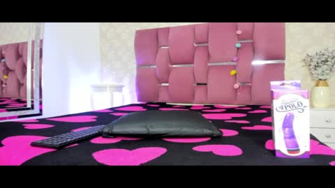 Snapshot of tinkeerbell_ chatting on September 16, 2025, 1:01 pm Tina online show from September 16, 2025, 1:01 pm