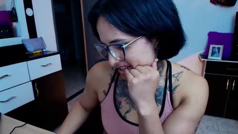 I AM BELLA  ----------- follow my  IG  TINNS 69 online show from January 14, 2025, 5:40 am