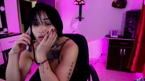 I AM BELLA  ----------- follow my  IG  TINNS 69 online show from January 24, 2025, 2:49 am