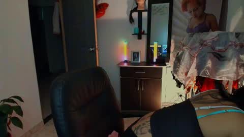 Snapshot of tinnadawson chatting on February 23, 2026, 11:46 pm I AM BELLA ----------- follow my IG TINNS 69 online show from February 23, 2026, 11:46 pm