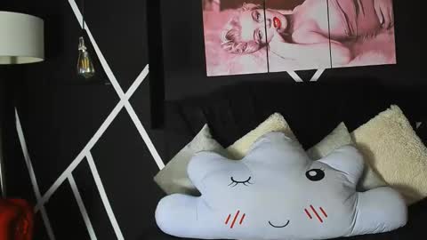 Snapshot of tinny_noa chatting on June 1, 2026, 11:12 am tinny_noa online show from June 1, 2026, 11:12 am