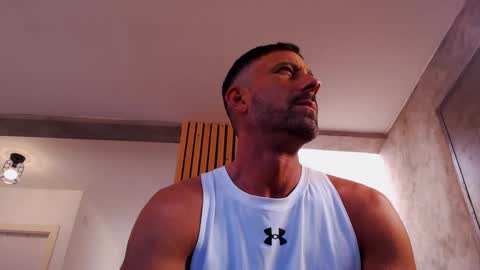 Snapshot of tinoclandestino chatting on January 19, 2025, 10:28 am tinoclandestino online show from January 19, 2025, 10:28 am