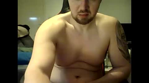 Snapshot of tinstranger33 chatting on December 12, 2024, 3:32 am tinstranger33 online show from December 12, 2024, 3:32 am