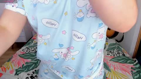 Snapshot of tiny__emmy_ chatting on February 19, 2026, 5:58 am Emmy M online show from February 19, 2026, 5:58 am