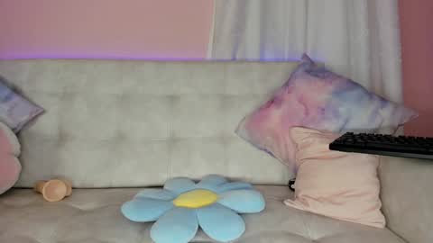 tiny_cora online show from December 30, 2024, 7:32 pm